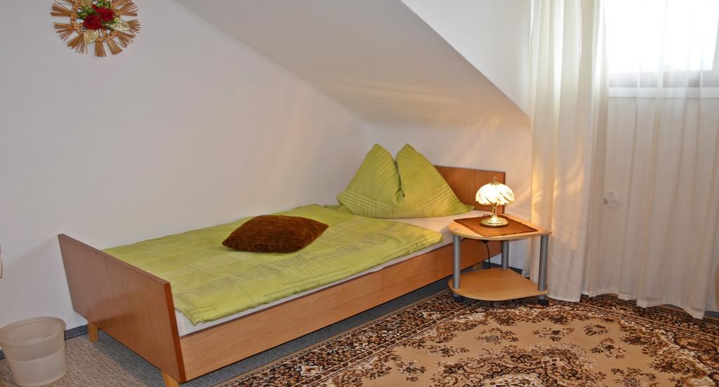 Gasthof-Pension Karawankenblick Перчах-ам-Вертерзе Екстер'єр фото