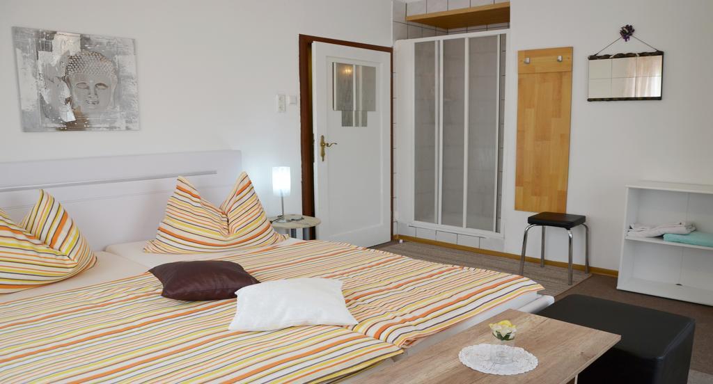 Gasthof-Pension Karawankenblick Перчах-ам-Вертерзе Екстер'єр фото