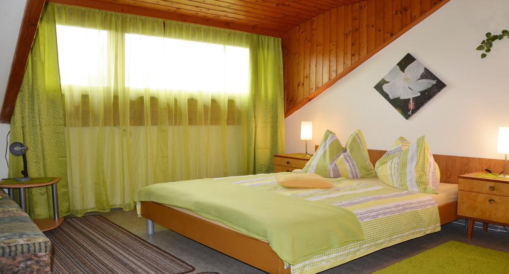 Gasthof-Pension Karawankenblick Перчах-ам-Вертерзе Екстер'єр фото